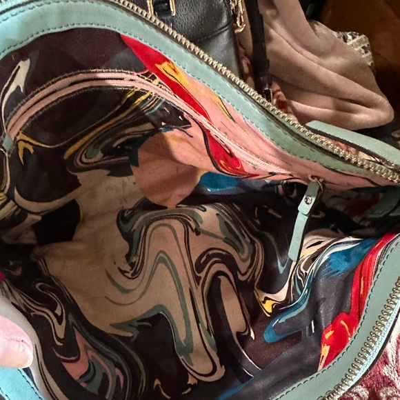 Bundle of Kate Spade. As is but minimal wear seven (7) bags - Picture 5 of 15